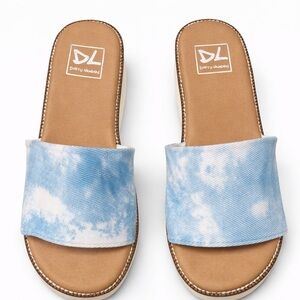 Dirty Laundry Blue and White Tie-Dye Sandals